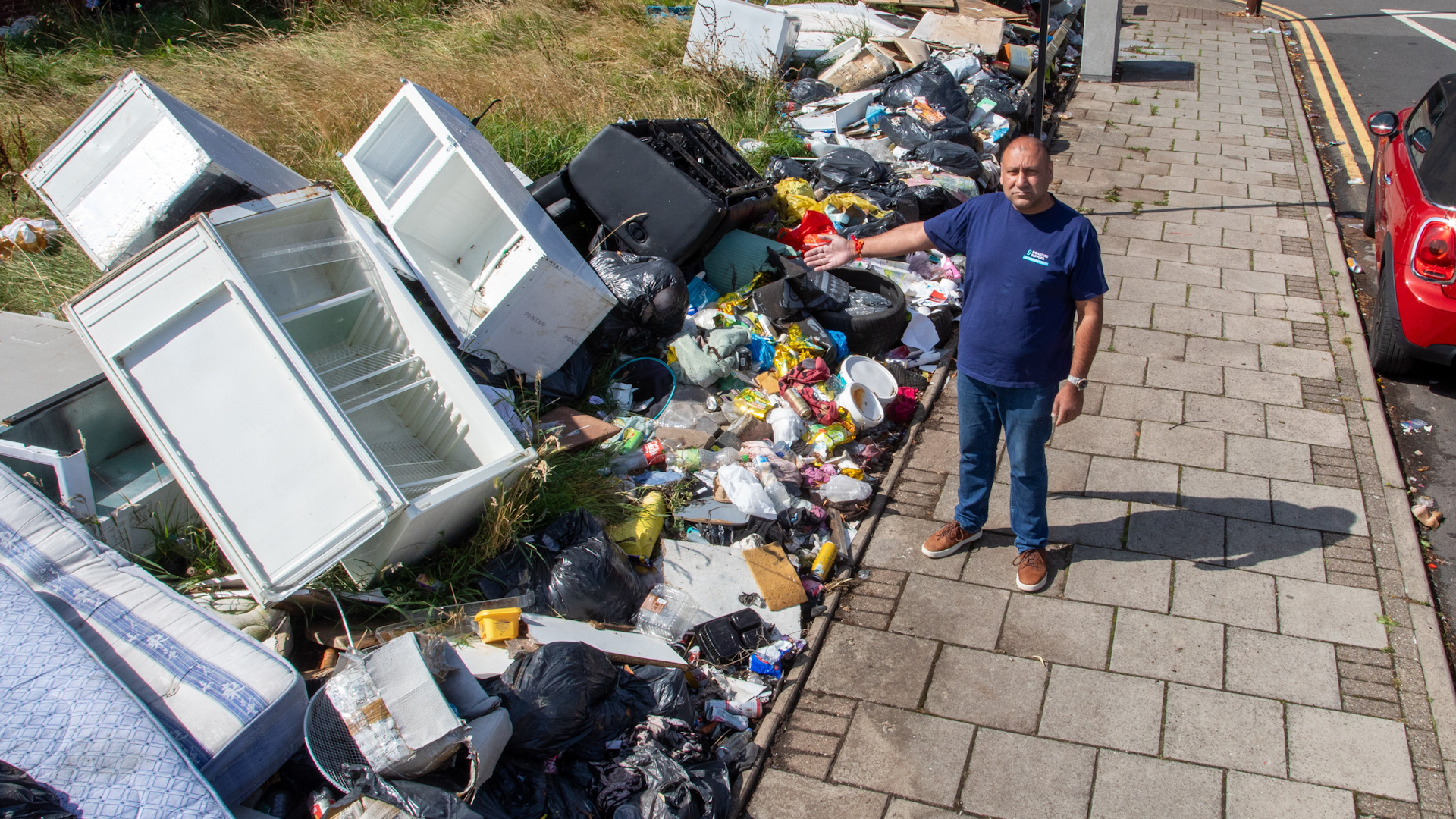 Dailymotion Residents' fury at huge mountain of fly-tipped rubbish on 'Walking Dead' estate